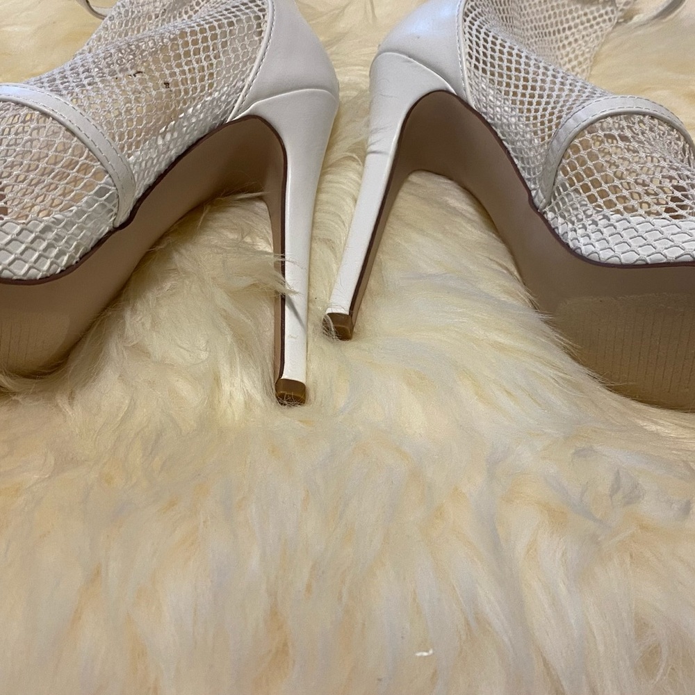 Shoe Dazzle White Mesh Sandals with Stiletto Heel - Picture 4 of 7
